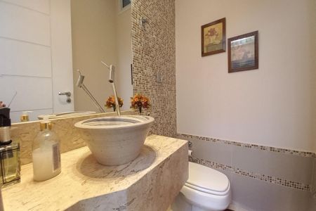 Casa à venda com 270m², 3 quartos e 3 vagasLavabo