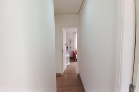 Casa à venda com 270m², 3 quartos e 3 vagasCorredor