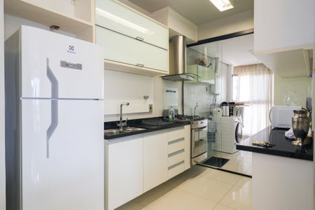 Apartamento à venda com 70m², 2 quartos e 2 vagas Apartamento à venda com 70m², 2 quartos e 2 vagasCozinha
