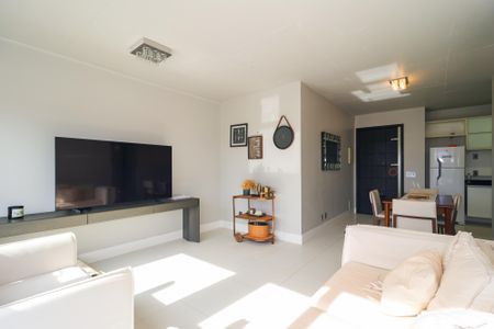 Apartamento à venda com 70m², 2 quartos e 2 vagas Apartamento à venda com 70m², 2 quartos e 2 vagasSala