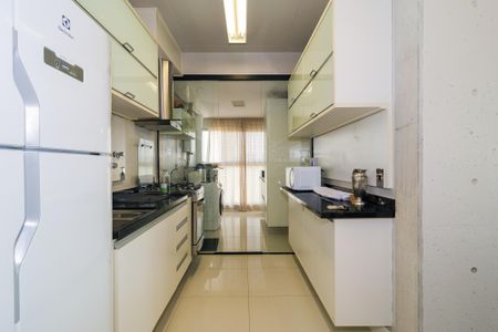 Apartamento à venda com 70m², 2 quartos e 2 vagas Apartamento à venda com 70m², 2 quartos e 2 vagasCozinha