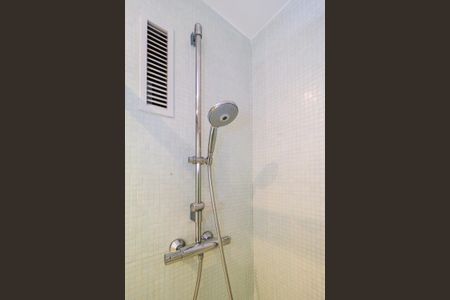 Apartamento à venda com 70m², 2 quartos e 2 vagas Apartamento à venda com 70m², 2 quartos e 2 vagasBanheiro