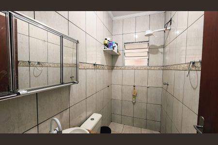 Casa à venda com 90m², 2 quartos e 2 vagas Casa à venda com 90m², 2 quartos e 2 vagasBanheiro