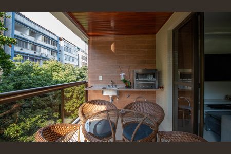 Apartamento à venda com 102m², 3 quartos e 1 vaga Varanda