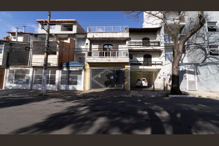 Casa para alugar com 137m², 4 quartos e 2 vagas Casa para alugar com 137m², 4 quartos e 2 vagasFachada