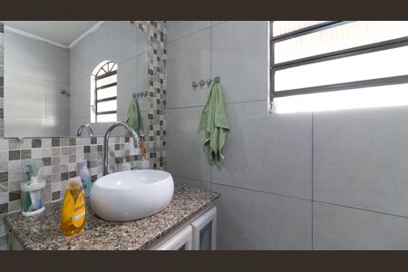 Casa para alugar com 137m², 4 quartos e 2 vagas Casa para alugar com 137m², 4 quartos e 2 vagasBanheiro 2