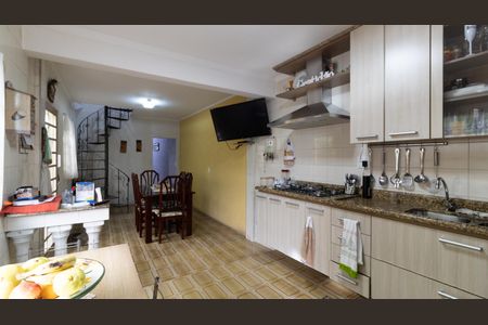 Casa para alugar com 137m², 4 quartos e 2 vagas Casa para alugar com 137m², 4 quartos e 2 vagasCozinha