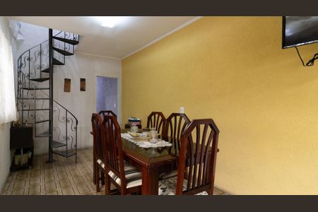 Casa para alugar com 137m², 4 quartos e 2 vagas Casa para alugar com 137m², 4 quartos e 2 vagasCozinha