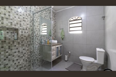 Casa para alugar com 137m², 4 quartos e 2 vagas Casa para alugar com 137m², 4 quartos e 2 vagasBanheiro 2