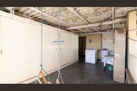 Casa para alugar com 137m², 4 quartos e 2 vagas Casa para alugar com 137m², 4 quartos e 2 vagasÁrea de Serviço