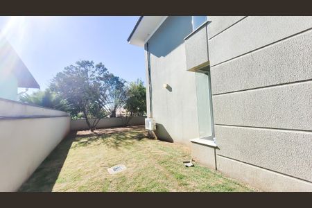 Casa de condomínio à venda com 230m², 4 quartos e 4 vagas Casa de condomínio à venda com 230m², 4 quartos e 4 vagasÁrea gourmet