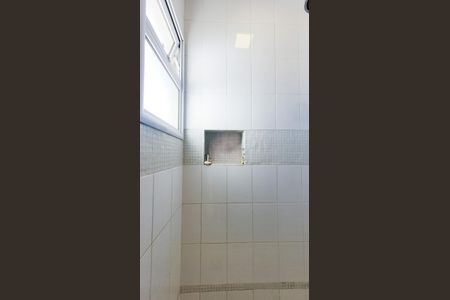 Casa de condomínio à venda com 230m², 4 quartos e 4 vagas Casa de condomínio à venda com 230m², 4 quartos e 4 vagasBanheiro Suíte 2