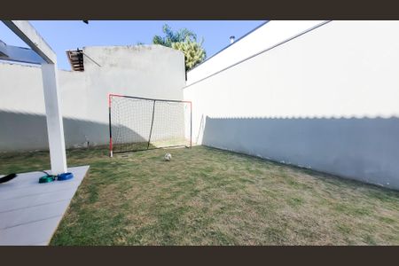Casa de condomínio à venda com 230m², 4 quartos e 4 vagas Casa de condomínio à venda com 230m², 4 quartos e 4 vagasÁrea gourmet