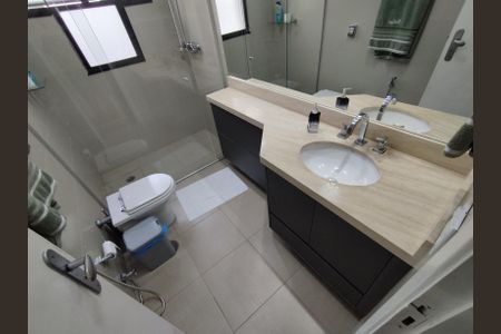 Apartamento à venda com 178m², 4 quartos e 3 vagasBanheiro