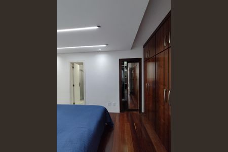 Apartamento à venda com 178m², 4 quartos e 3 vagasSuíte 2