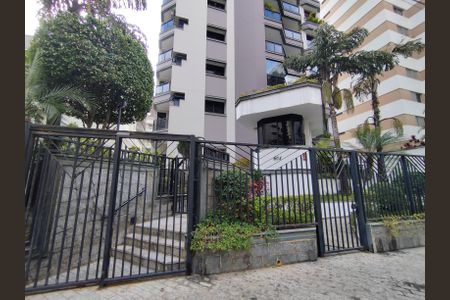 Apartamento à venda com 178m², 4 quartos e 3 vagasFachada e portaria