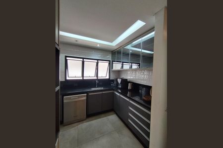 Apartamento à venda com 178m², 4 quartos e 3 vagasCozinha