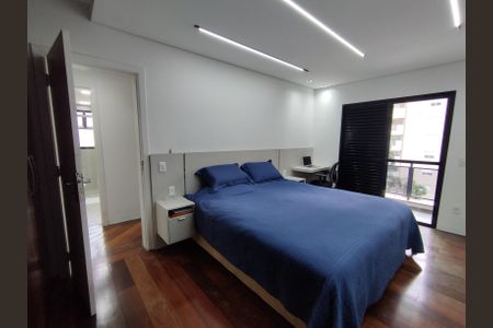 Apartamento à venda com 178m², 4 quartos e 3 vagasSuíte 2