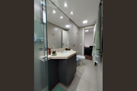 Apartamento à venda com 178m², 4 quartos e 3 vagasBanheiro da Suíte 1