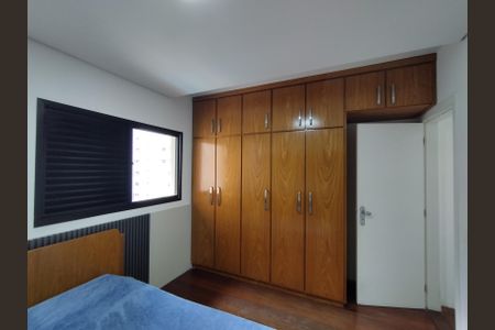 Apartamento à venda com 178m², 4 quartos e 3 vagasQuarto 2
