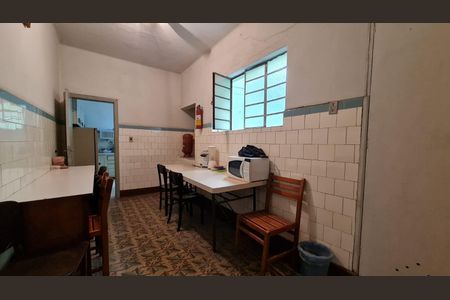 Casa à venda com 125m², 8 quartos e 1 vaga