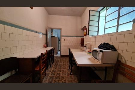 Casa à venda com 125m², 8 quartos e 1 vaga