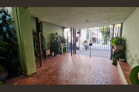 Casa à venda com 125m², 8 quartos e 1 vaga