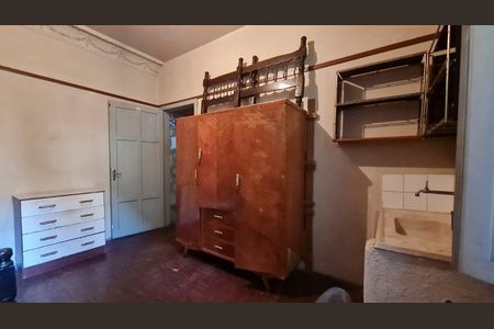 Casa à venda com 125m², 8 quartos e 1 vaga