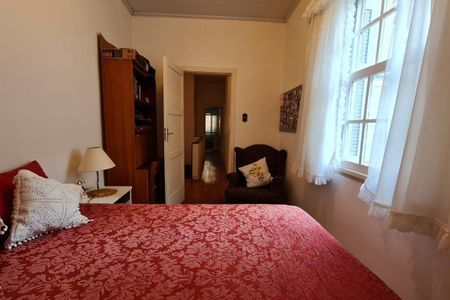 Casa à venda com 140m², 3 quartos e 2 vagas