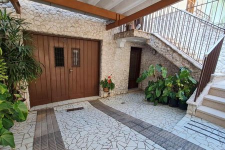 Casa à venda com 140m², 3 quartos e 2 vagas