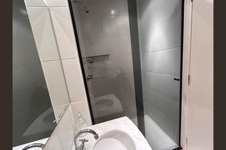 Apartamento à venda com 48m², 2 quartos e 2 vagas Apartamento à venda com 48m², 2 quartos e 2 vagasBanheiro 2