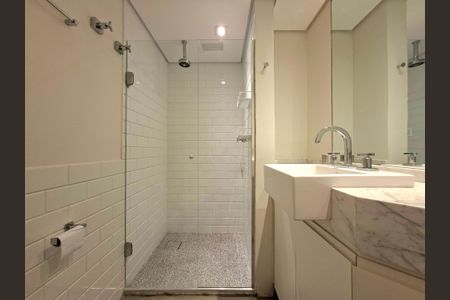 Apartamento à venda com 75m², 1 quarto e 2 vagasBanheiro da Suíte