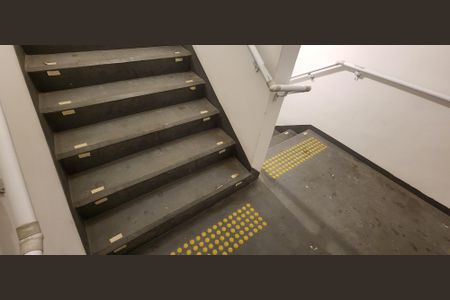 Apartamento para alugar com 72m², 2 quartos e 1 vagaEscada