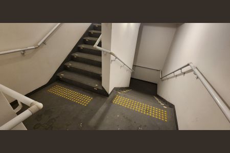 Apartamento para alugar com 72m², 2 quartos e 1 vagaEscada