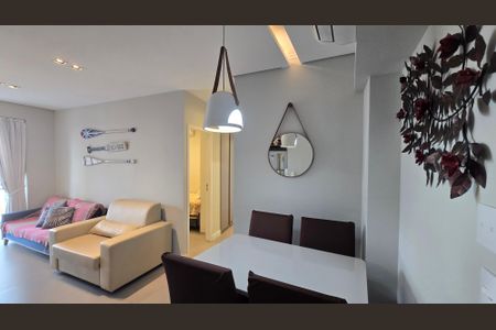 Apartamento para alugar com 72m², 2 quartos e 1 vagaSala