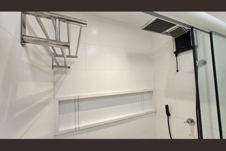 Apartamento para alugar com 72m², 2 quartos e 1 vagaDetalhe do banheiro