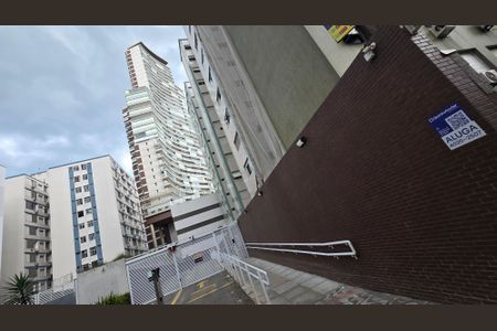 Apartamento para alugar com 72m², 2 quartos e 1 vagaFachada