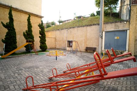 Apartamento para alugar com 70m², 2 quartos e 2 vagasÁrea comum - Playground