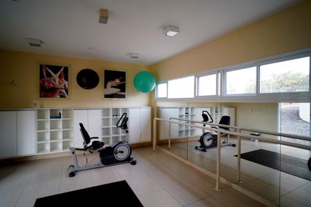 Apartamento para alugar com 70m², 2 quartos e 2 vagasÁrea comum - Academia