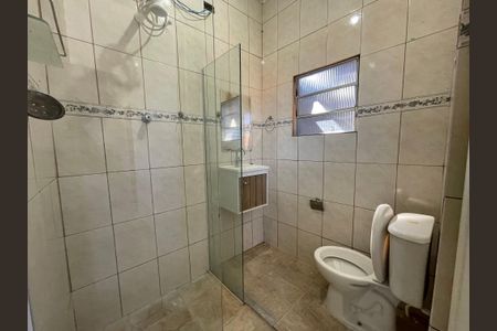 Banheiro de casa de condomínio para alugar com 1 quarto, 45m² em Jardim Esmeralda, São Paulo