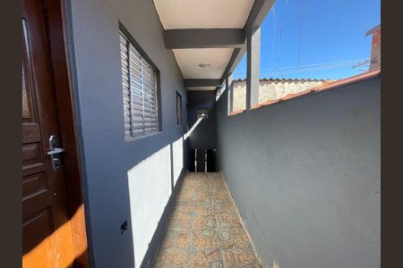 Casa de condomínio para alugar com 45m², 1 quarto e sem vagaEntrada