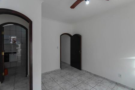 Suite de casa para alugar com 1 quarto, 180m² em Jardim Santa Adelia, São Paulo