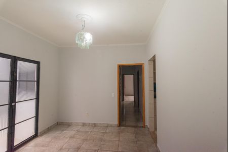 Casa para alugar com 156m², 3 quartos e 5 vagas Casa para alugar com 156m², 3 quartos e 5 vagasSala de Jantar