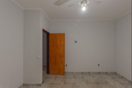 Casa para alugar com 156m², 3 quartos e 5 vagas Casa para alugar com 156m², 3 quartos e 5 vagasQuarto 2