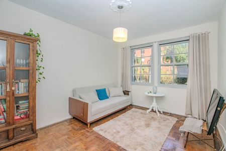 Sala de apartamento à venda com 1 quarto, 56m² em São João, Porto Alegre