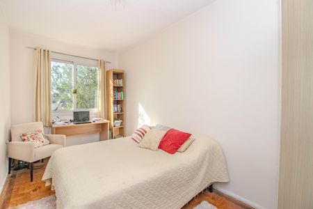 Quarto de apartamento à venda com 1 quarto, 56m² em São João, Porto Alegre