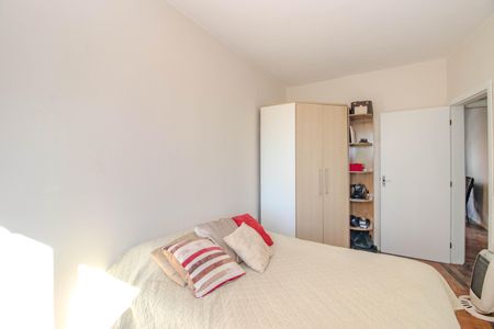 Quarto de apartamento à venda com 1 quarto, 56m² em São João, Porto Alegre