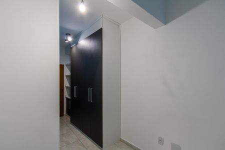 Quarto 2 de apartamento para alugar com 2 quartos, 43m² em Vila Guilhermina, São Paulo
