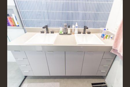 Apartamento à venda com 159m², 3 quartos e 2 vagasBanheiro da Suíte 1