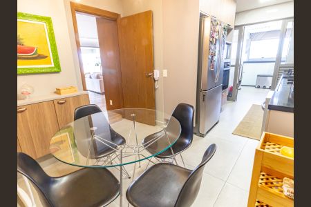 Apartamento à venda com 159m², 3 quartos e 2 vagasCozinha